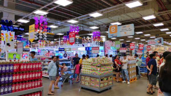 ベトナムのミニスーパー、2030年に3万店超え3倍の予測
